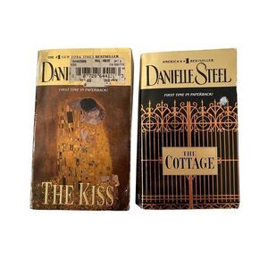 Lot of 2 The Kiss The Cottage By Danielle Steel 2002 Paperback Book Novel Romanc